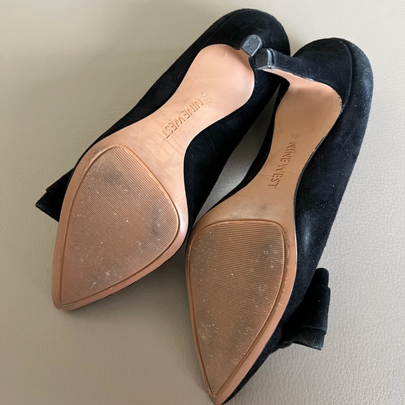 Nine West black suede heels, size 5 - Picture 2 of 4